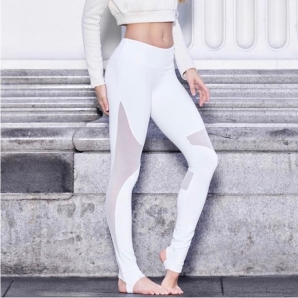 ALO Yoga Coast Leggings in Grey - Picture 3 of 4